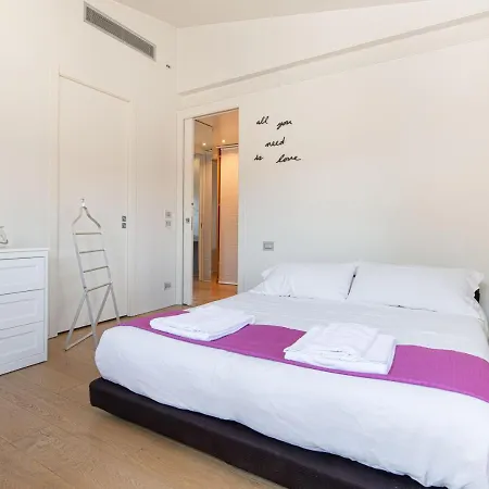 Stunning Floor Flat In The Heart Of - With Car Park * Verona